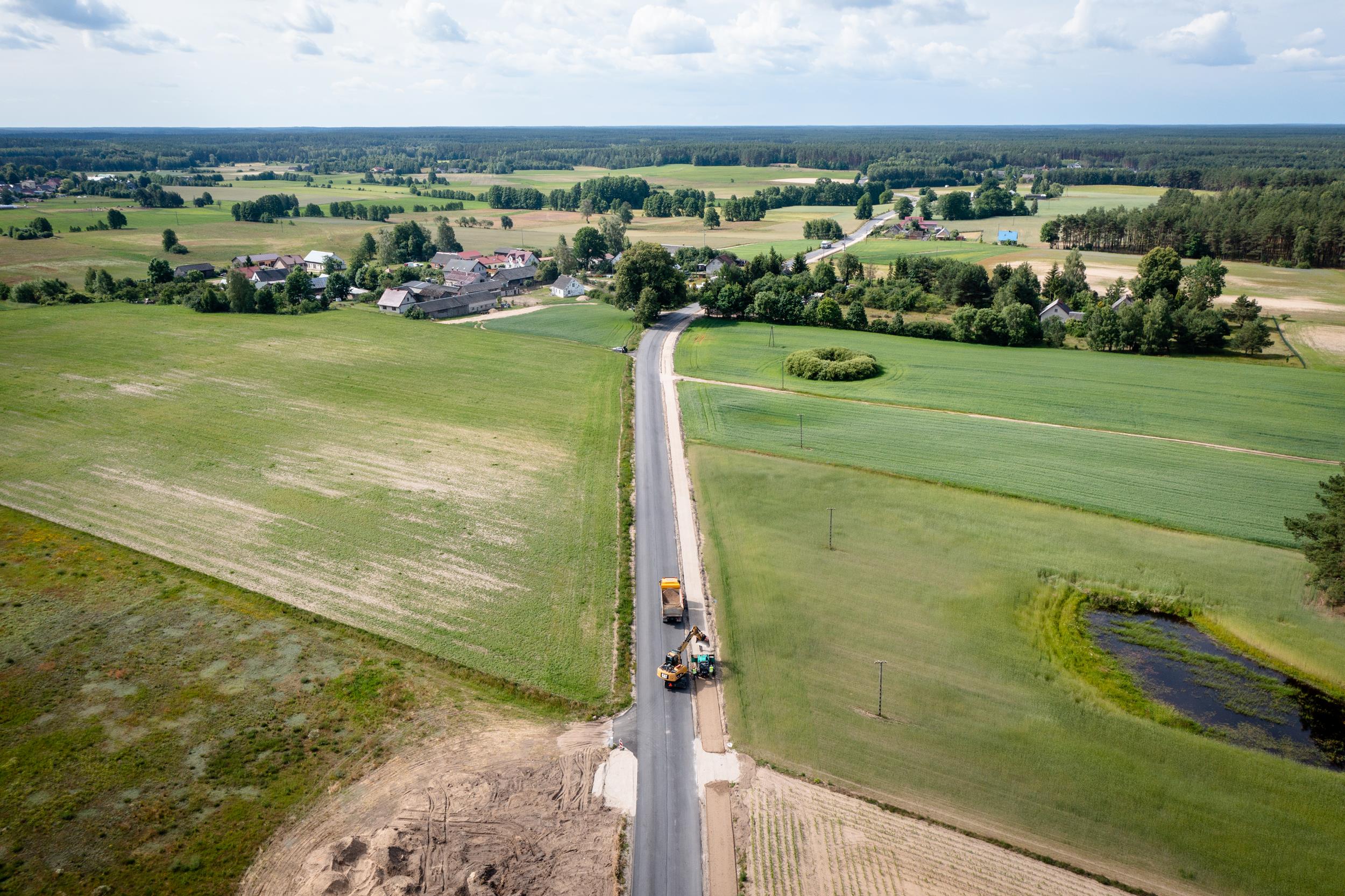 Wznowiono prace na drodze z Lińska do Wielkiego Gacna