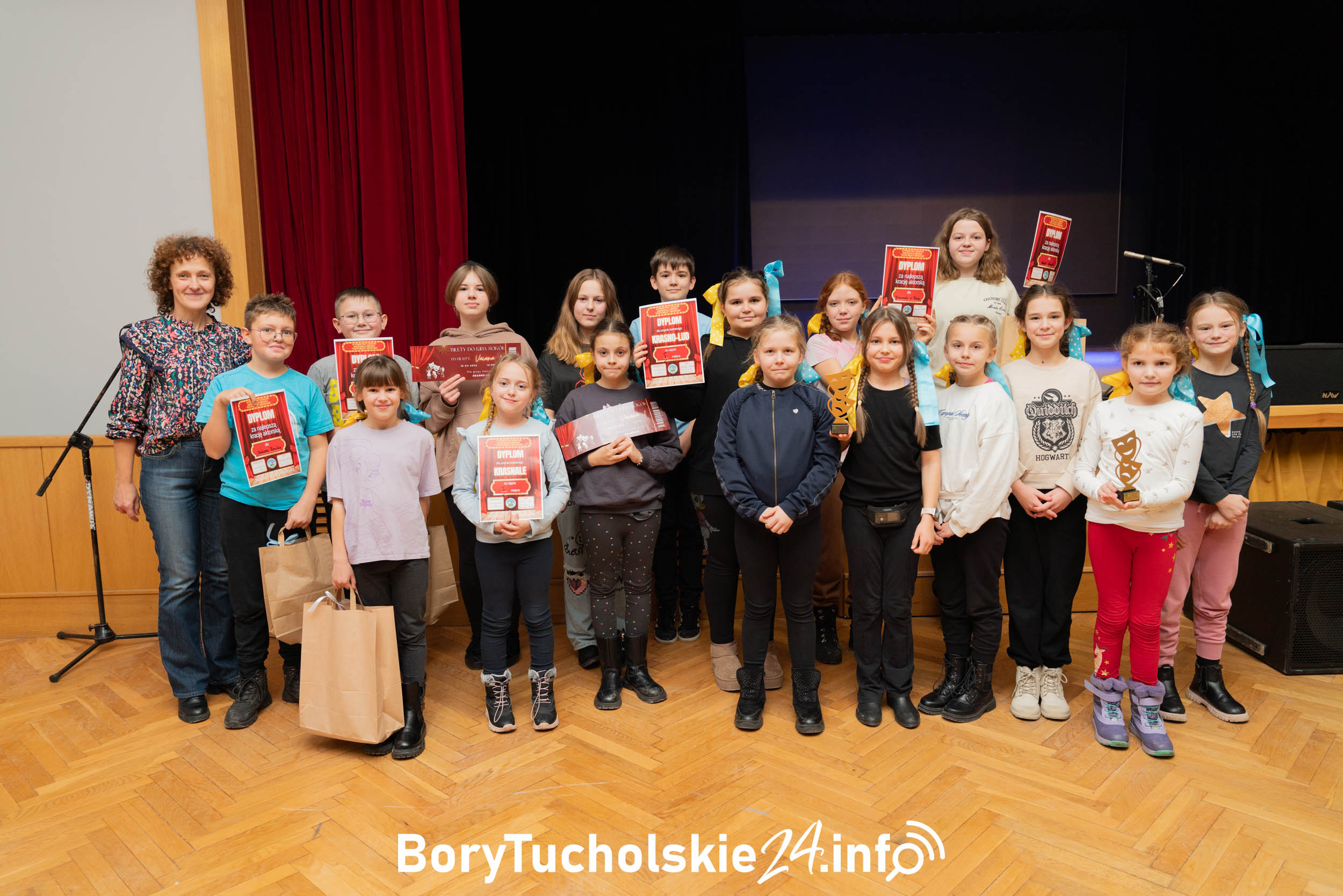 Powiatowy Konkurs Inscenizacji Wiersza „Teatr Między Wierszami” w Tucholi