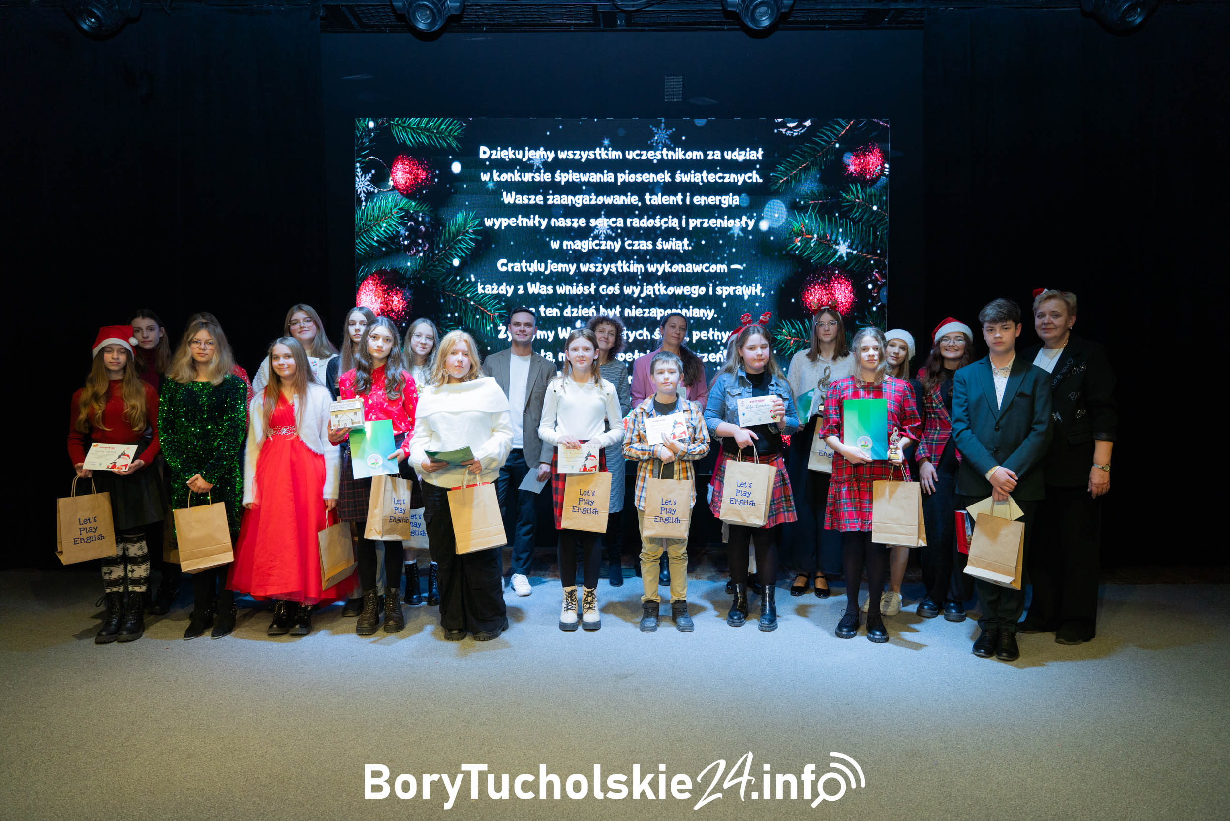 VIII Powiatowy Konkurs Śpiewania Kolęd i Piosenek Świątecznych w Językach Obcych