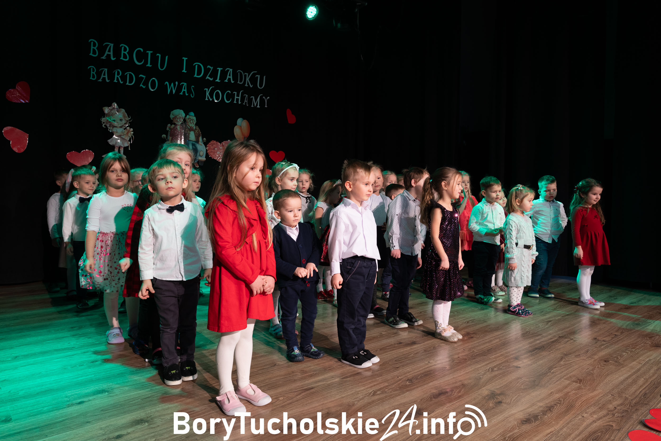 Przedszkolaki z "Leśnego Zakątka" uczciły Dzień Babci i Dziadka