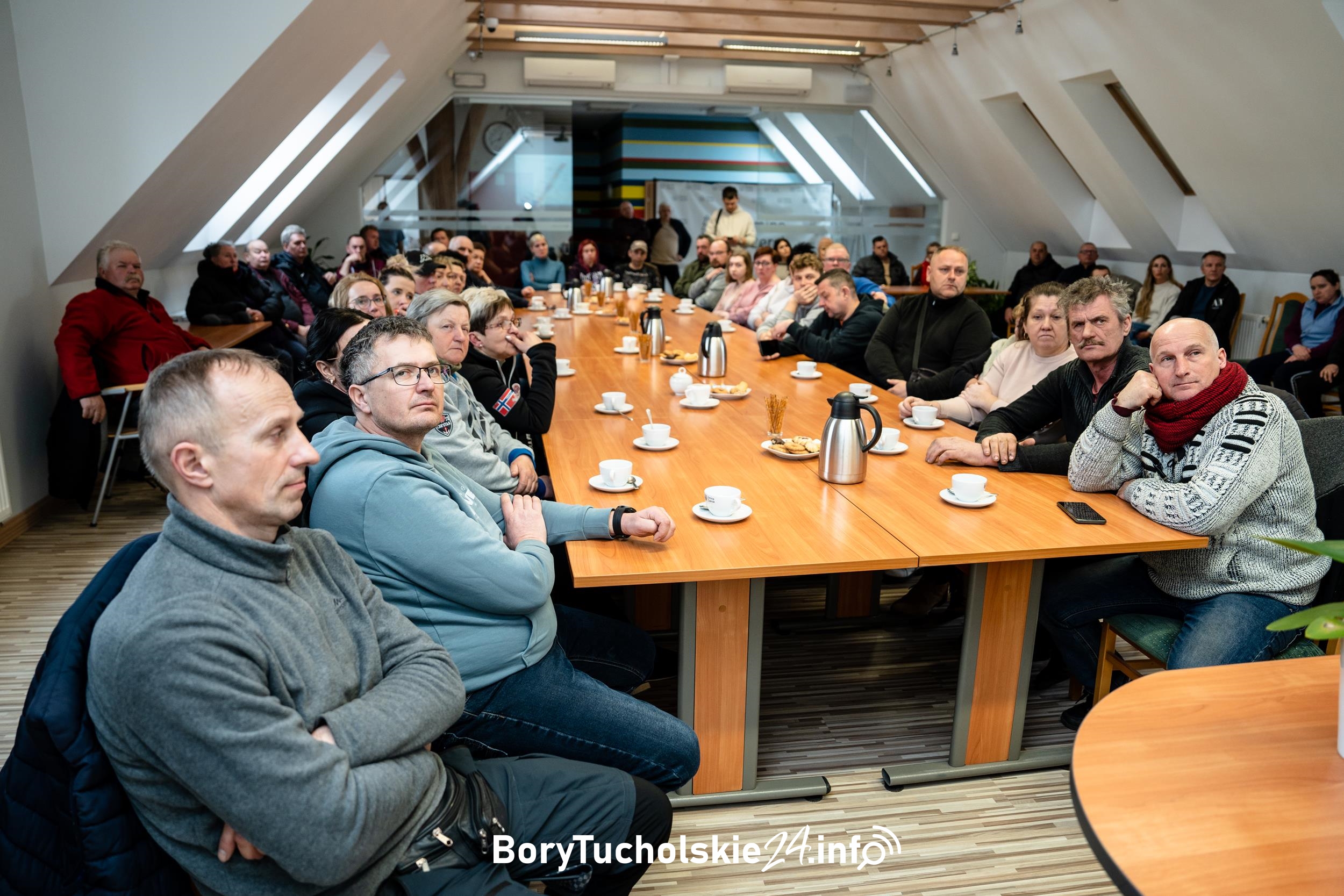 „Będzie źle, żeby było lepiej”. Spotkanie w sprawie przeniesienia targowiska w Czersku (FOTO)