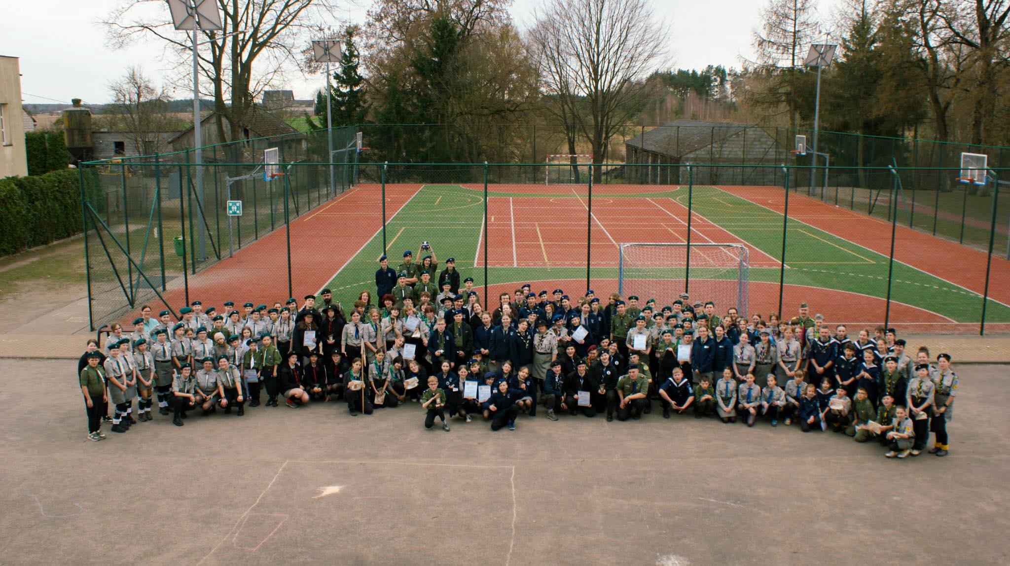 Rajd PARH w ZaTrzydziestoŁęgoGrodzie: harcerska przygoda w świecie Shreka