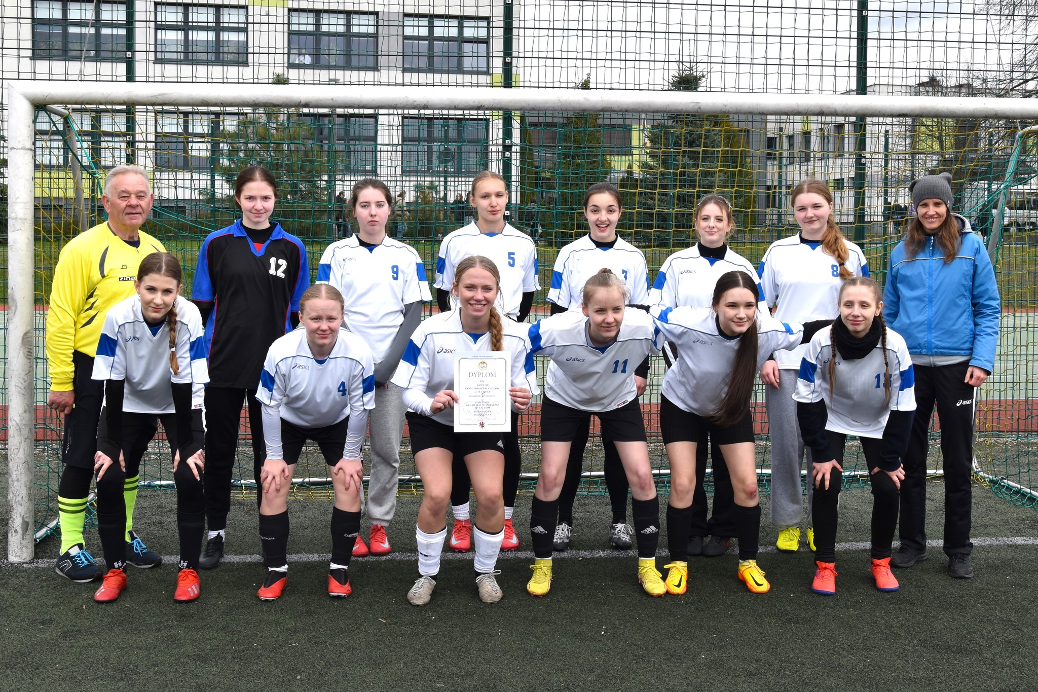 LO w Tucholi z awansem do finału wojewódzkiego. Udany występ dziewcząt w półfinałach Licealiady