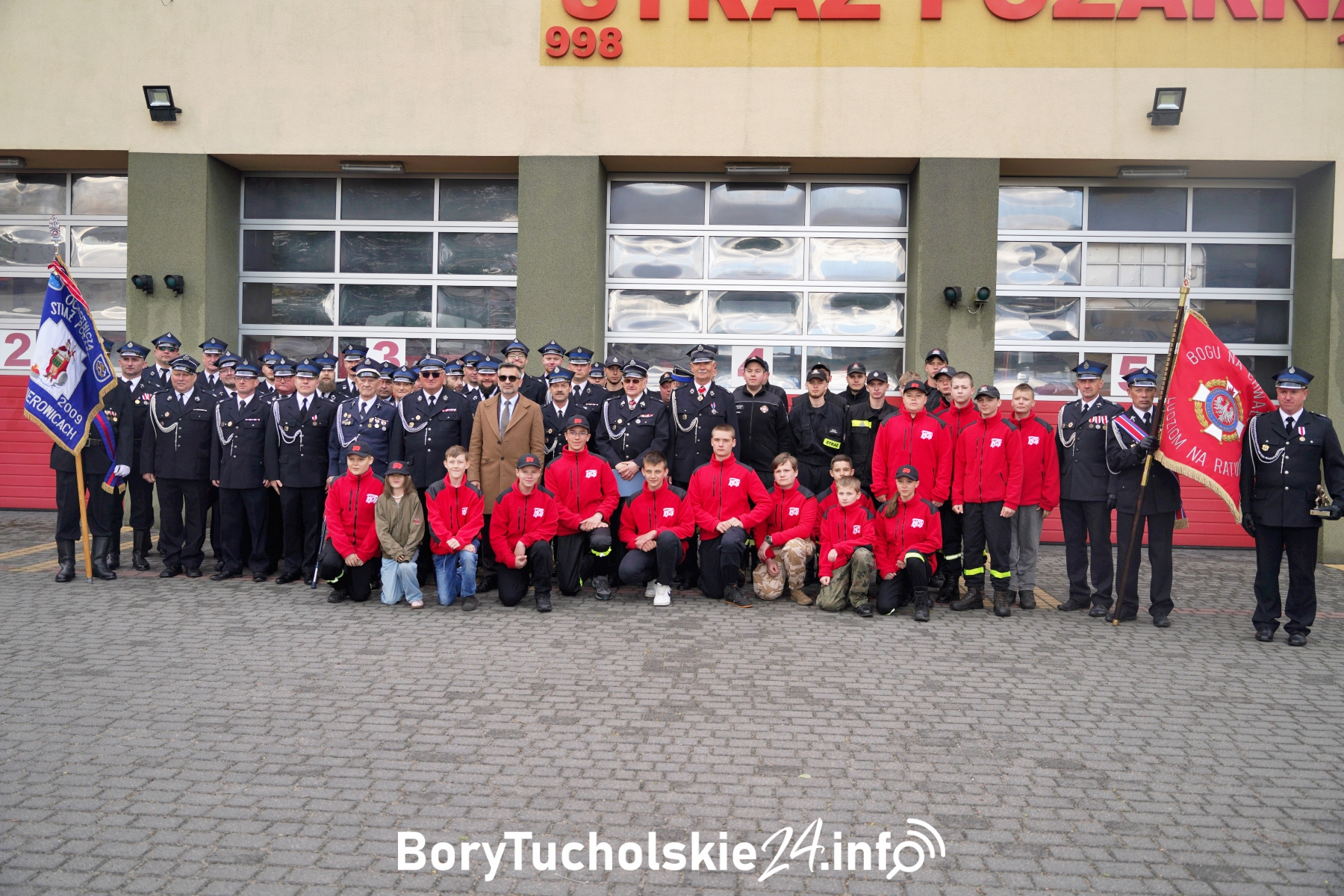 Uroczysty apel z okazji Dnia Strażaka w Czersku (FOTO)