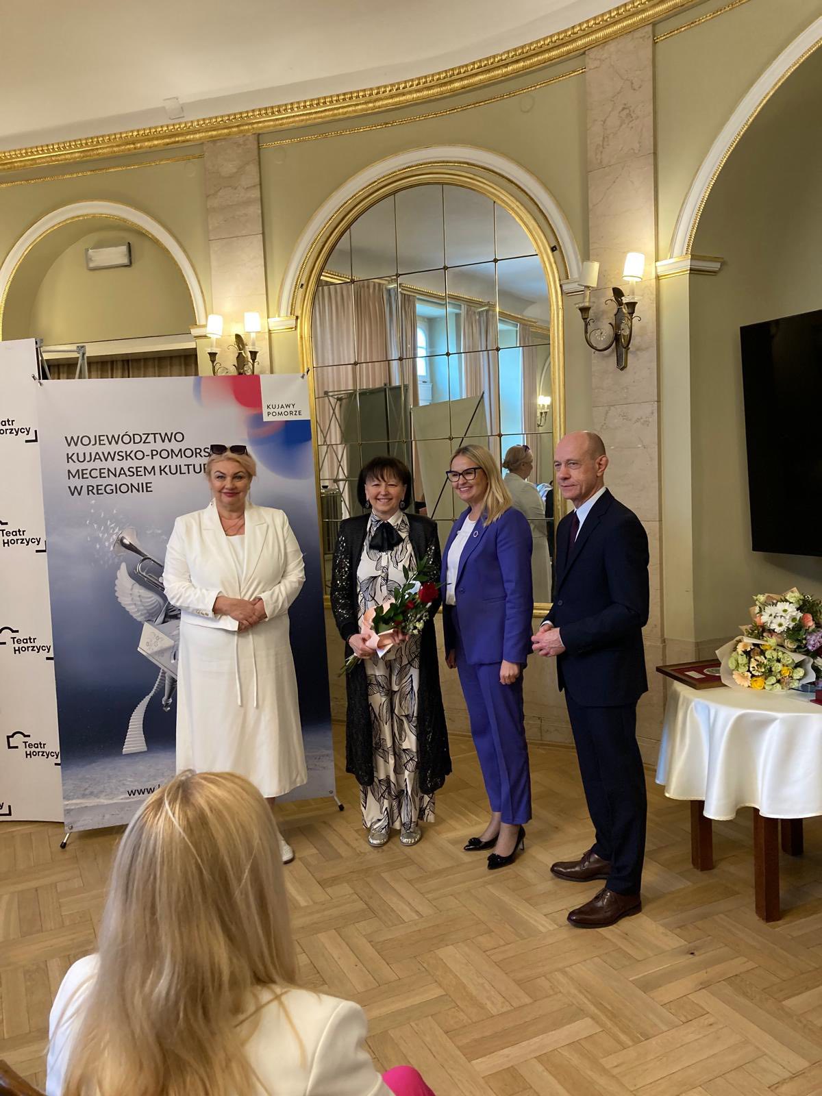 Dyrektor tucholskiej biblioteki z Nagrodą Marszałka Województwa