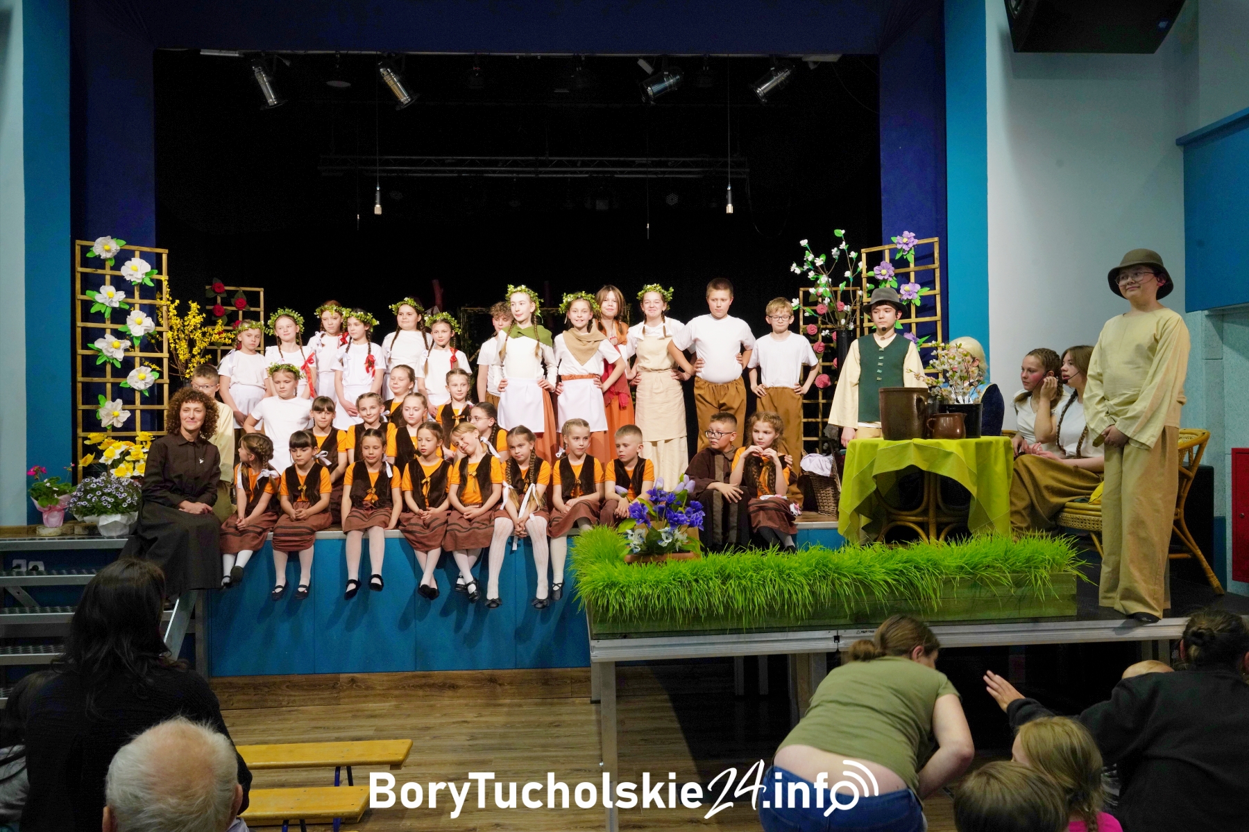 „Majówka u mistrza Ignacego” – teatralna opowieść ze sceny w Cekcynie (FOTO)