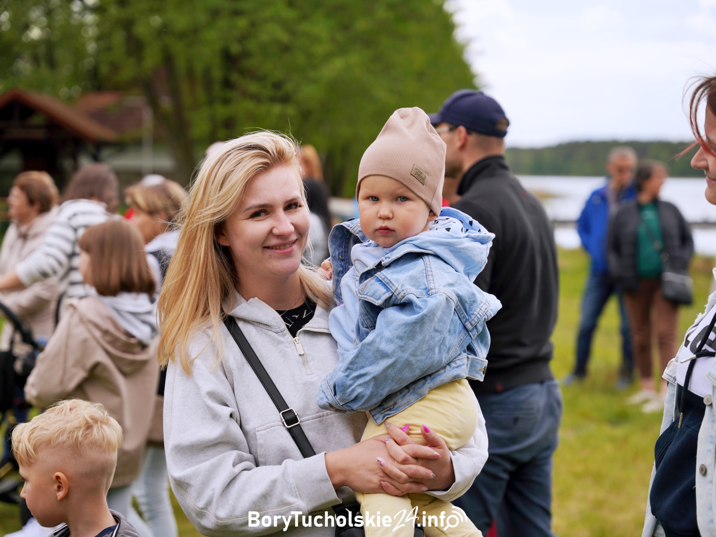 Sołecki Dzień Dziecka nad jeziorem w Ostrowitem (FOTO)