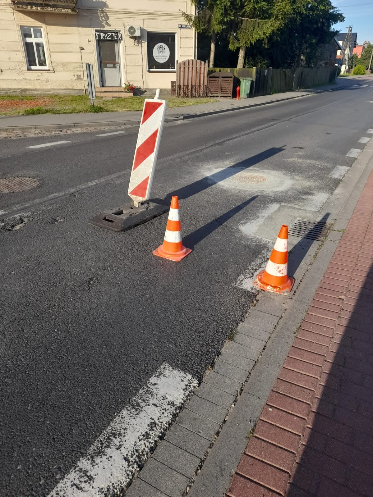 Naprawa studzienek w Cekcynie. Poprawa komfortu jazdy na drodze powiatowej