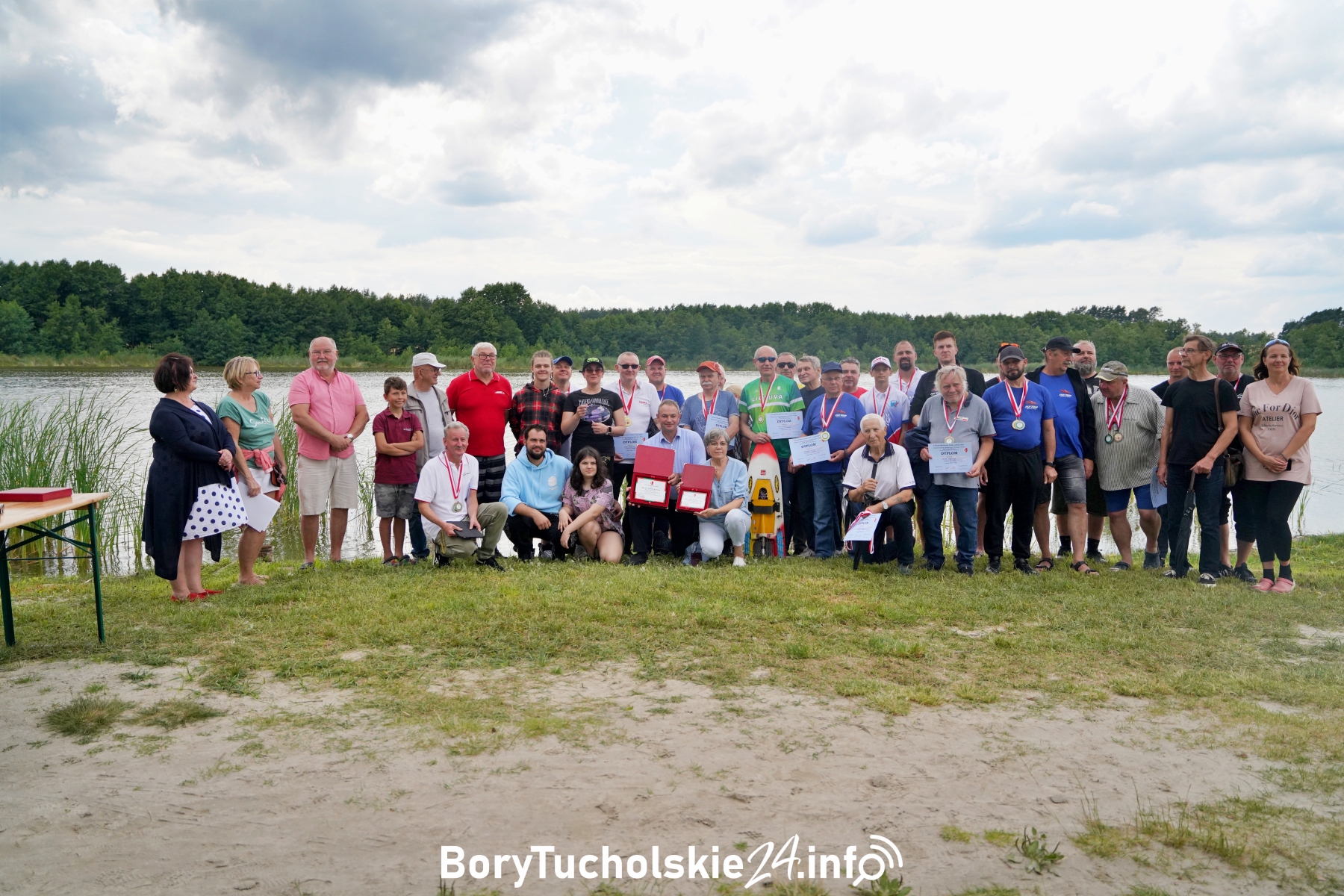 Międzynarodowe zawody modeli ślizgów w Lińsku zakończone (FOTO, WIDEO)