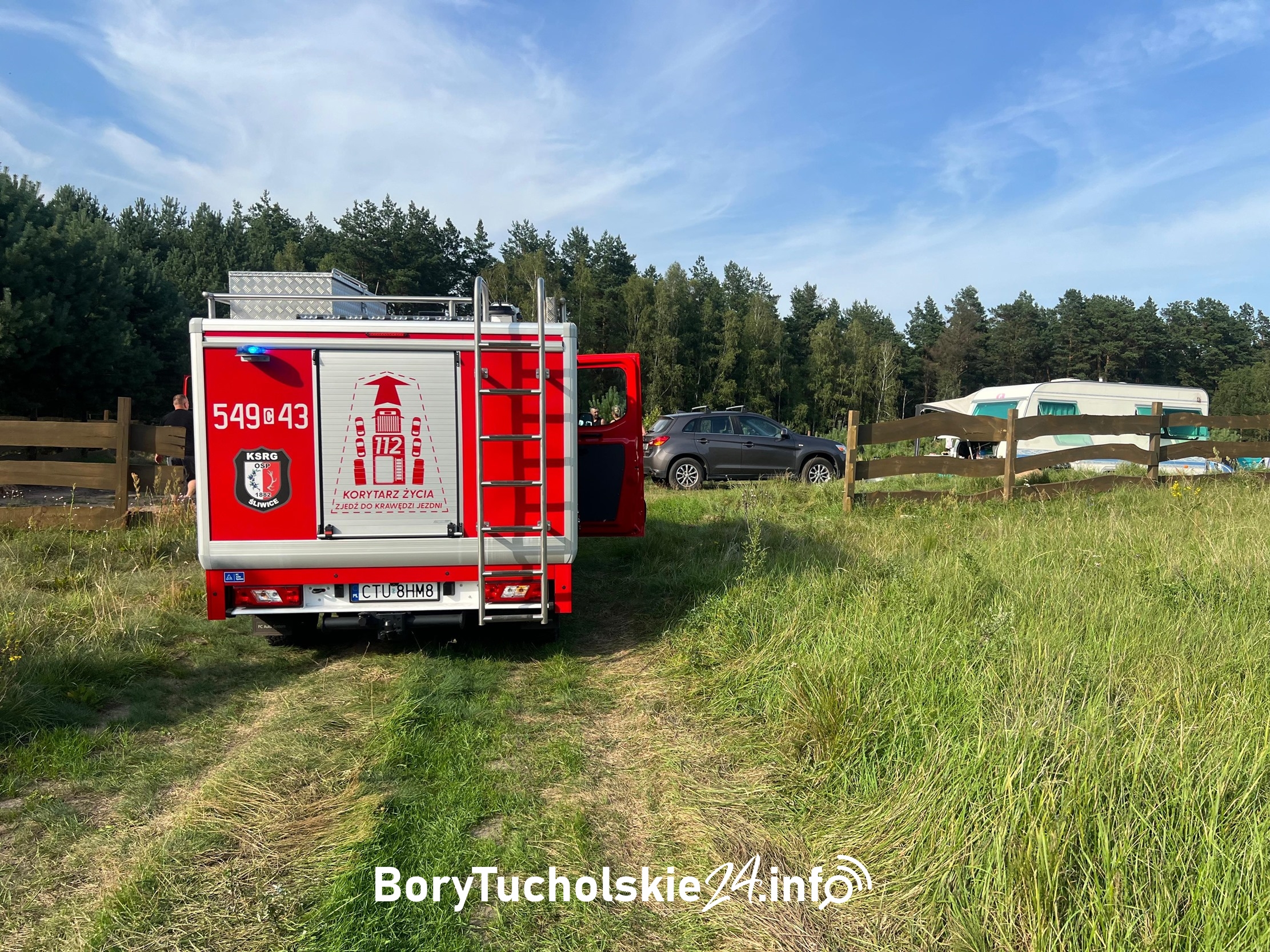 Żmija na kempingu. Nietypowa akcja strażaków (FOTO, WIDEO)