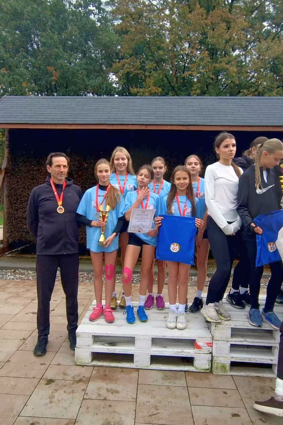 Srebrny medal dla uczennic ze Szkoły Podstawowej w Śliwicach