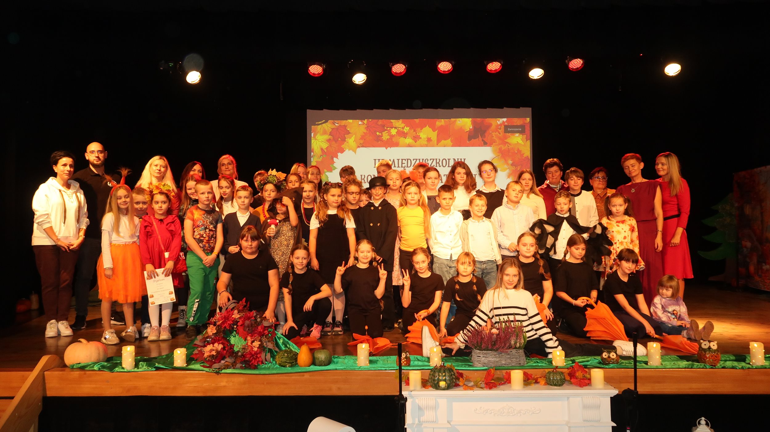 „Poezja pachnąca jesienią” czyli konkurs recytatorski w SP w Śliwicach (FOTO)