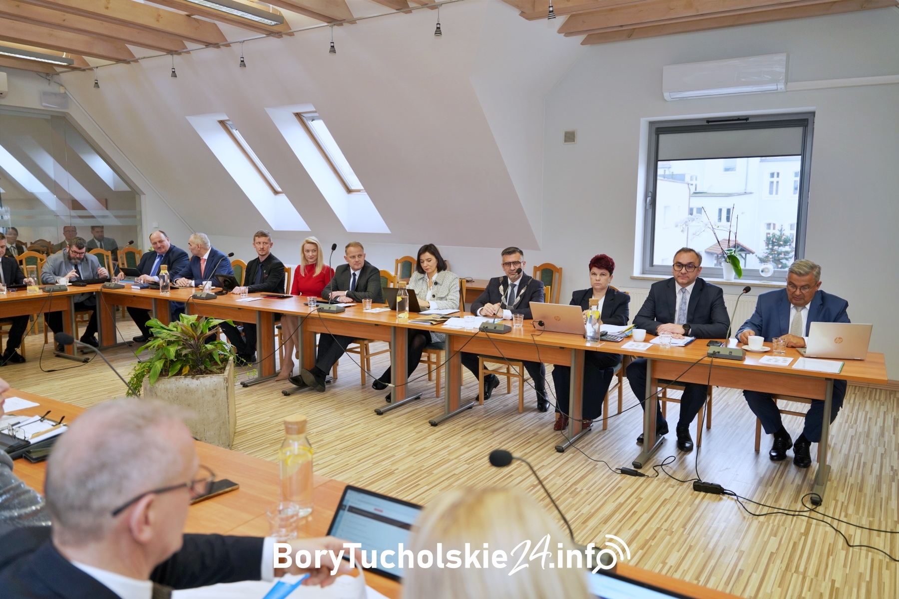 Budżet przegłosowany, ale opozycja wstrzymała się od głosu