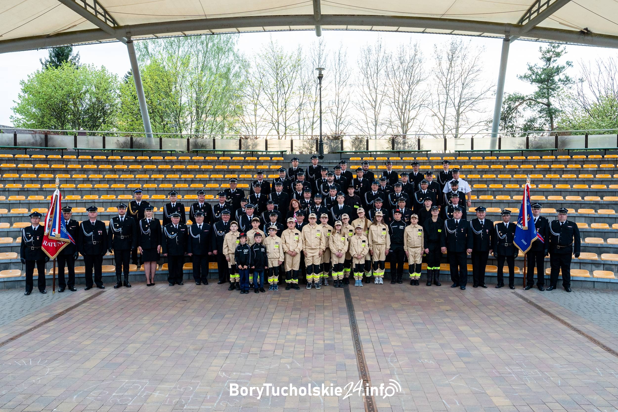 Dzień Strażaka w Śliwicach. Uroczysty przemarsz i odznaczenia dla druhów (FOTO, WIDEO)