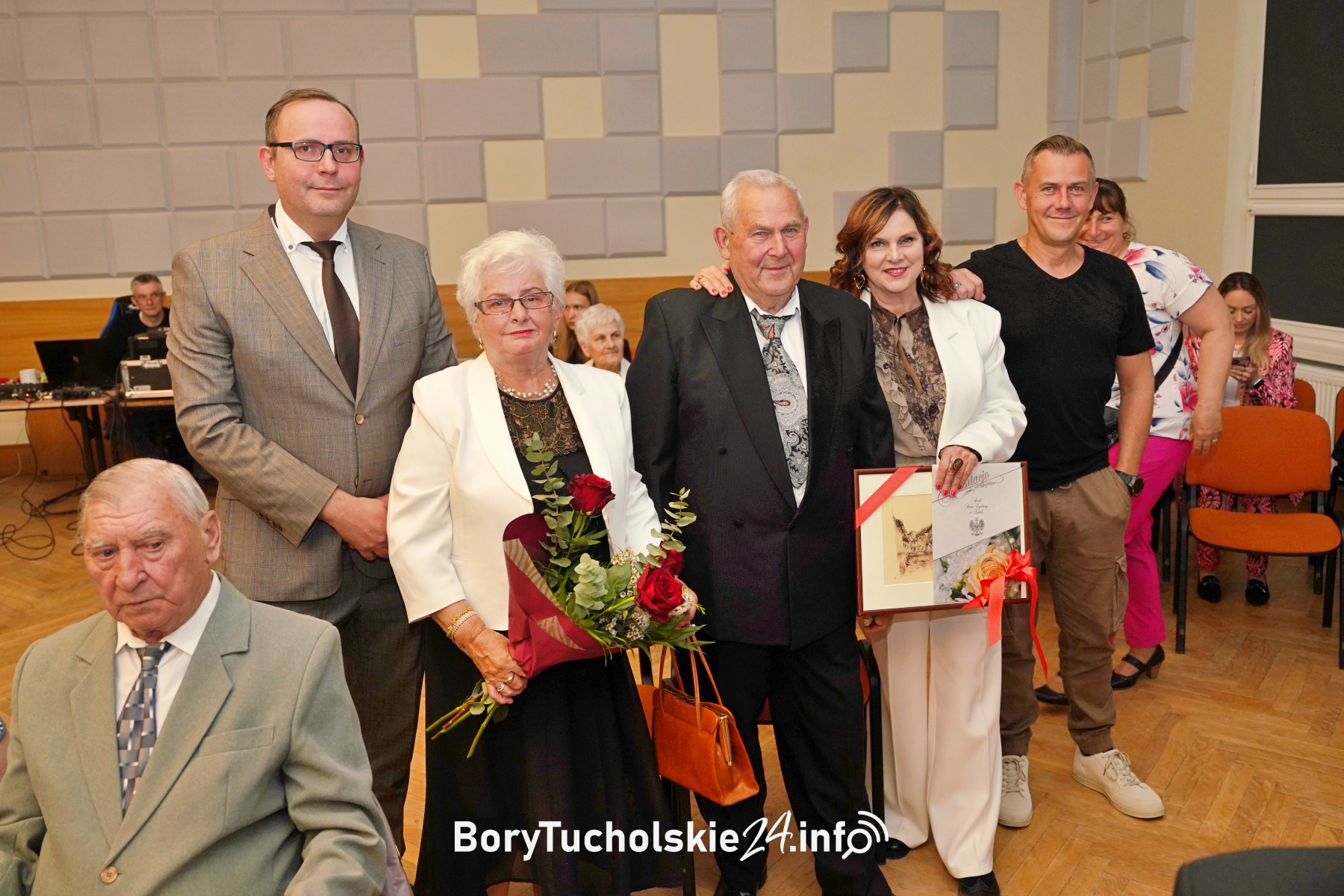 Jubileusze małżeńskie w Tucholi. Blisko 30 par świętowało wspólne lata życia (FOTO, WIDEO)