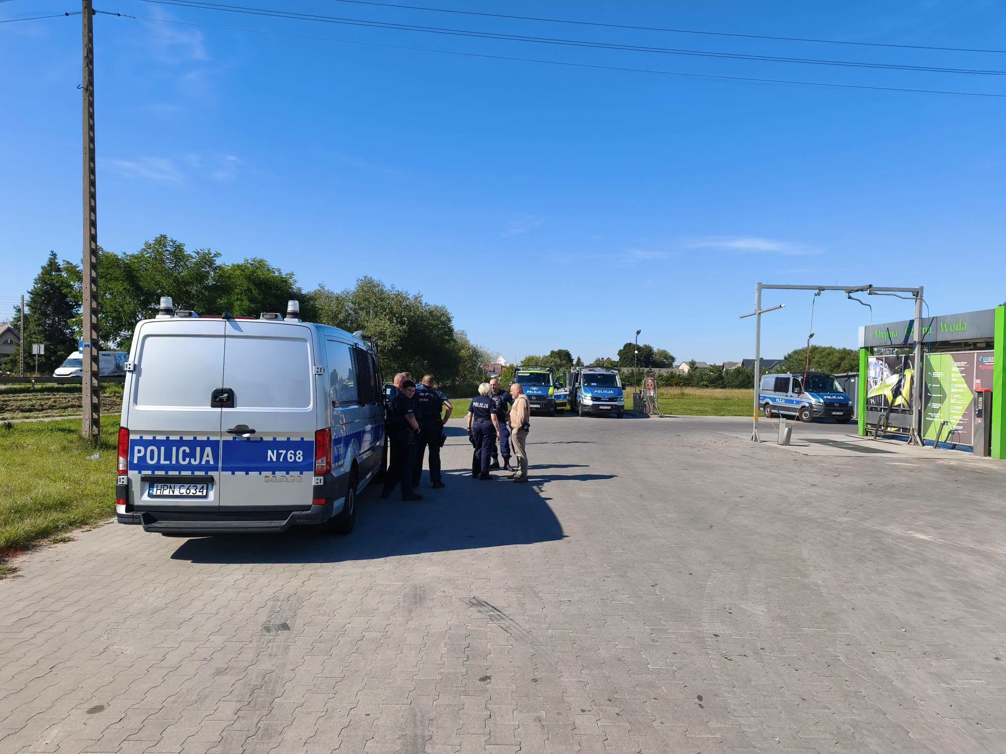 AKTUALIZACJA: MĘŻCZYZNA ZOSTAŁ ODNALEZIONY W LESIE. NIC MU SIĘ NIE STAŁO