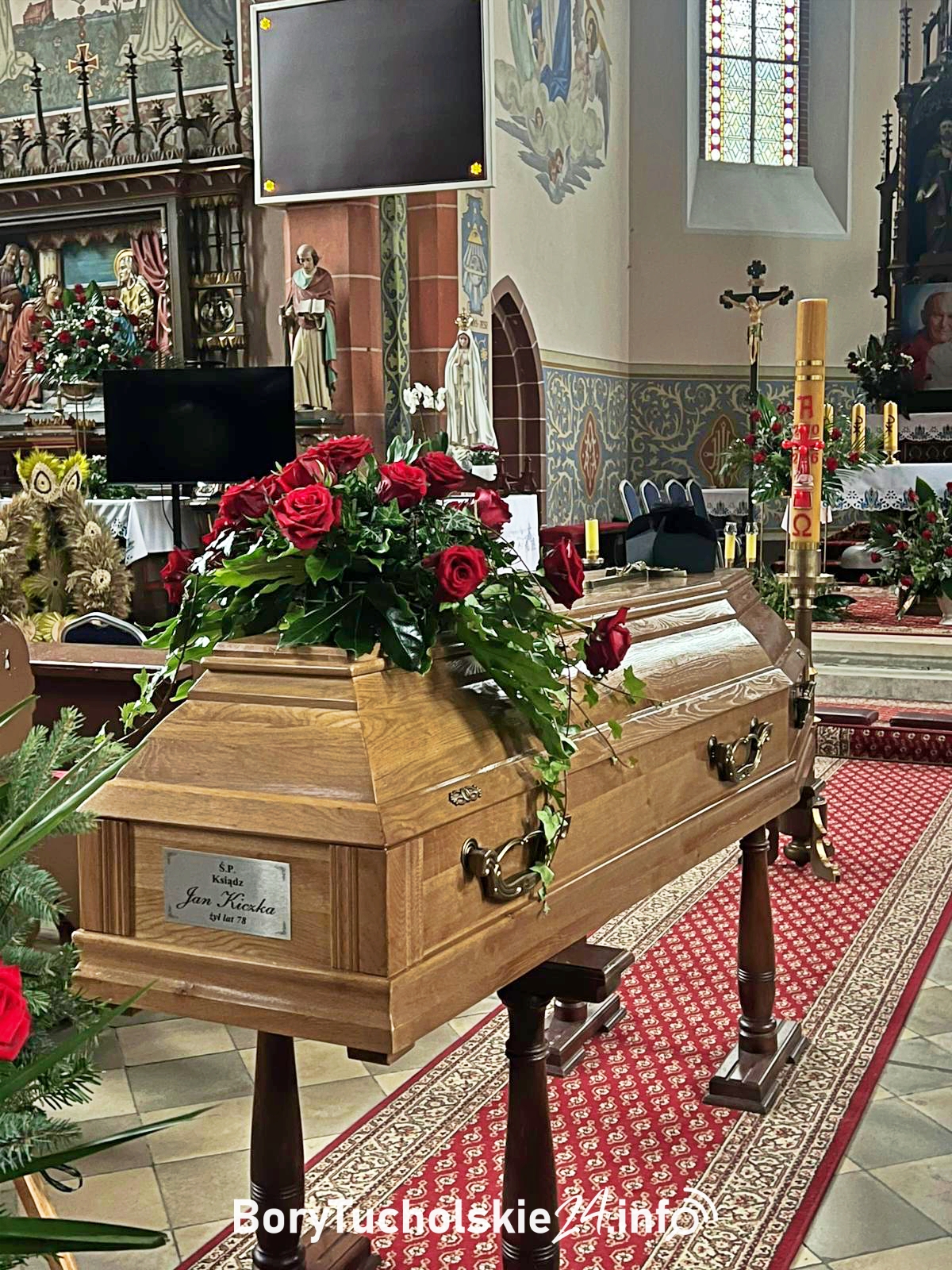 Parafianie pożegnają dziś śp. ks. Jana Kiczkę. Uroczystości pogrzebowe w Łęgu