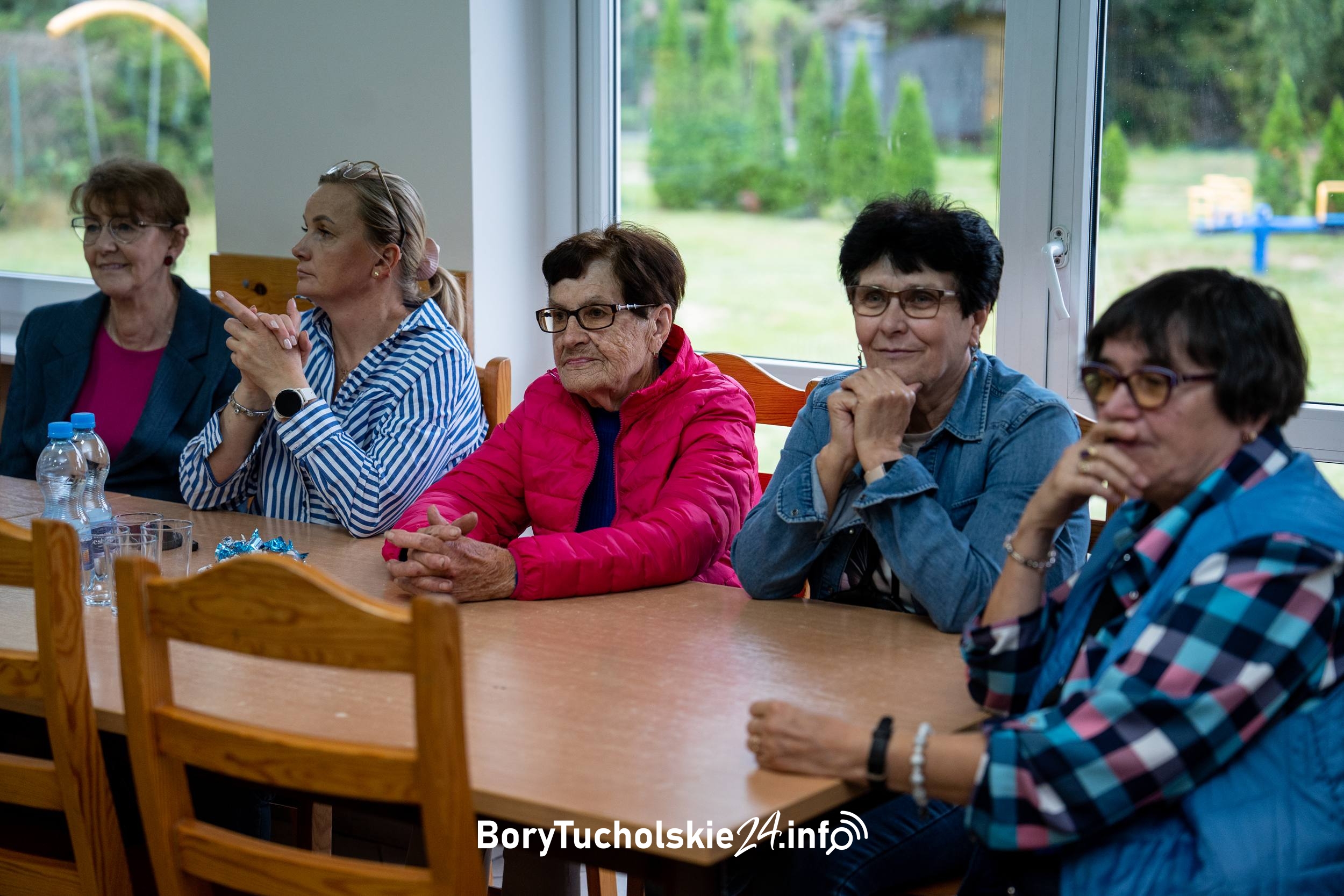 Zebranie sołeckie we Wiecku. Mieszkańcy rozmawiali o słabym zasięgu i remoncie mostu (FOTO)