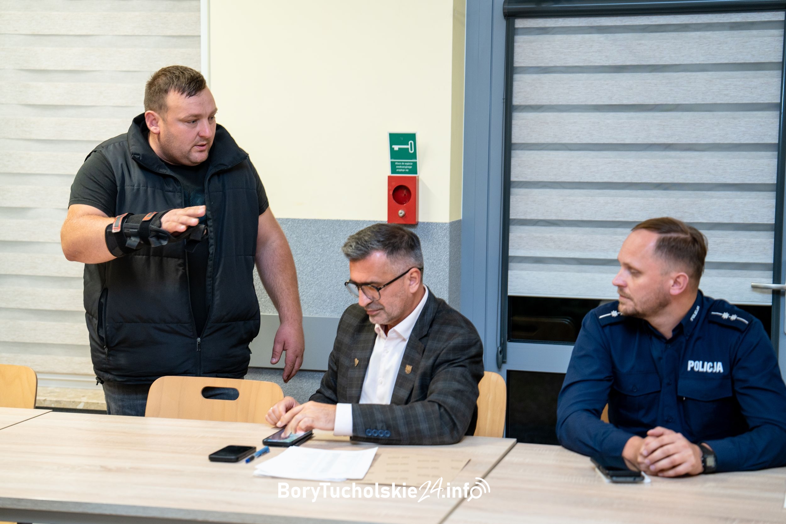 Fundusz Klaskawy uchwalony. Mieszkaniec skarżył się na uszkodzone koło (FOTO)