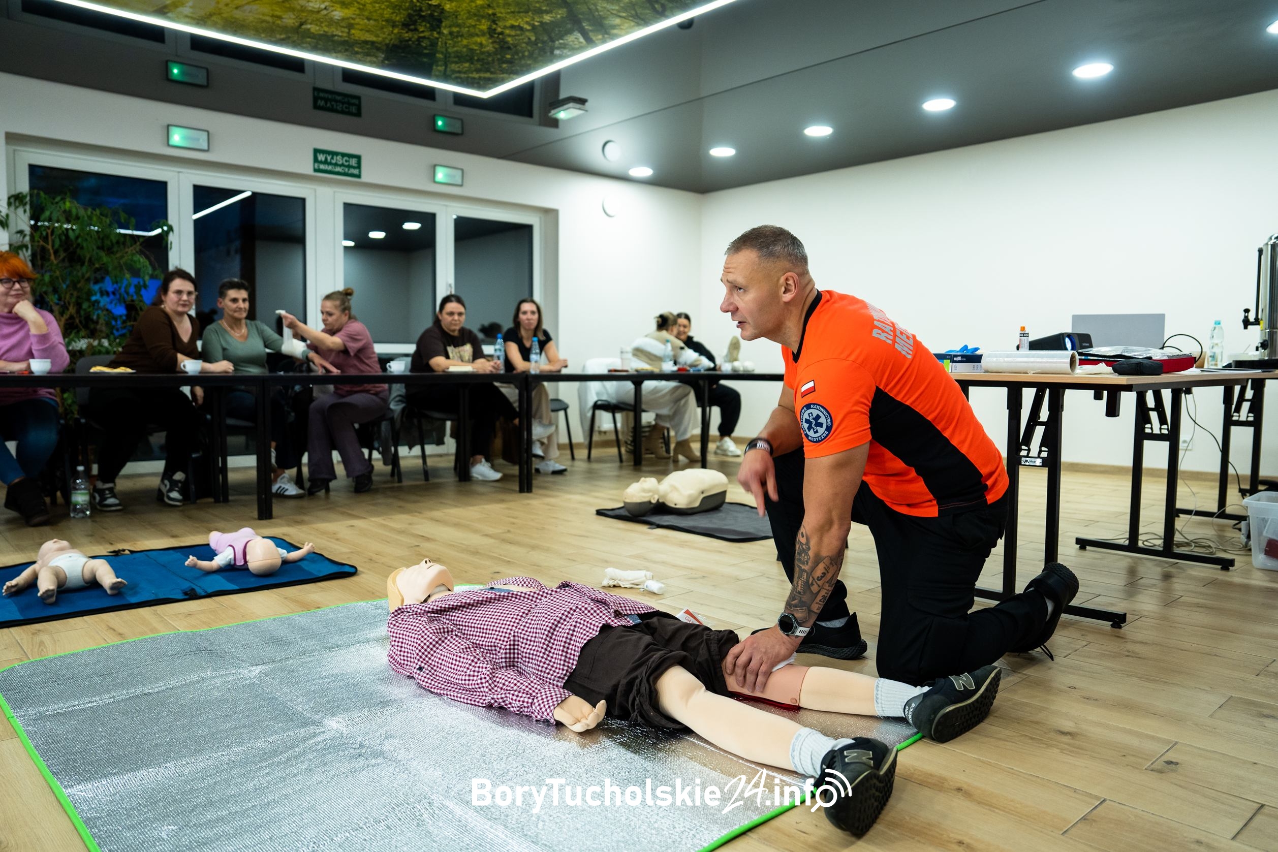 Bardzo ważną rolę w ratowaniu poszkodowanych mają świadkowie. Szkolenie w Śliwicach (FOTO, WIDEO)