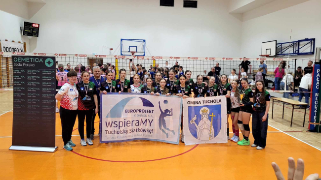 Brązowy sukces tucholskich siatkarek. MLKS Tucholanka Europrojekt Tuchola na podium wojewódzkiego finału