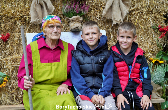 Dożynki gminne w Kęsowie – tradycja i wspólne świętowanie plonów (FOTO)