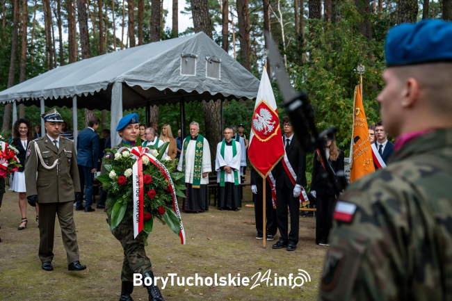 Uroczystości upamiętniające wybuch II wojny światowej w asyście Wojska Polskiego ((FOTO, WIDEO)