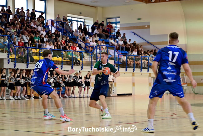 Faworyci okazali się za mocni. Porażka MKS SPR Polska Handball Czersk (FOTO)