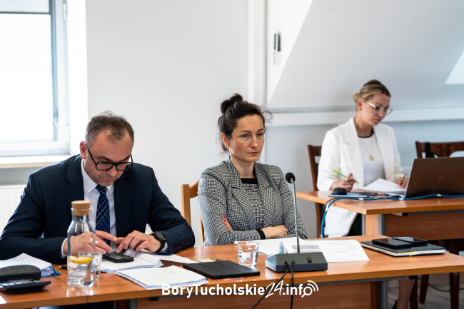 Trzysta tysięcy na obsługę prawną urzędu miejskiego