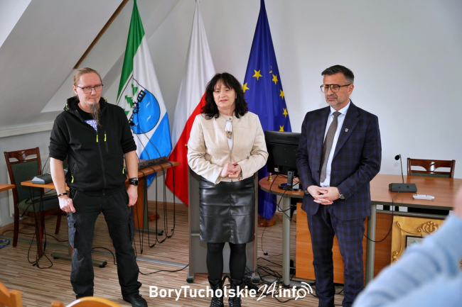 Streetwork i outreach - nowymi metodami pracy socjalnej w Czersku (FOTO, WIDEO)