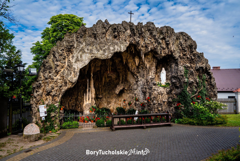 Grota Najświętszej Marii Panny z Lourdes w Śliwicach
